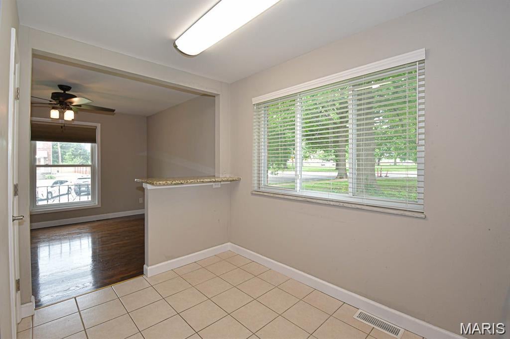 Balsons Sub Of Shaftesbury Heights - Residential Lease