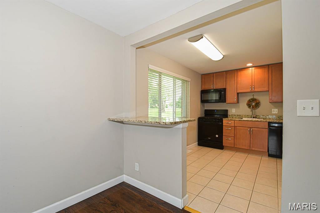 Balsons Sub Of Shaftesbury Heights - Residential Lease