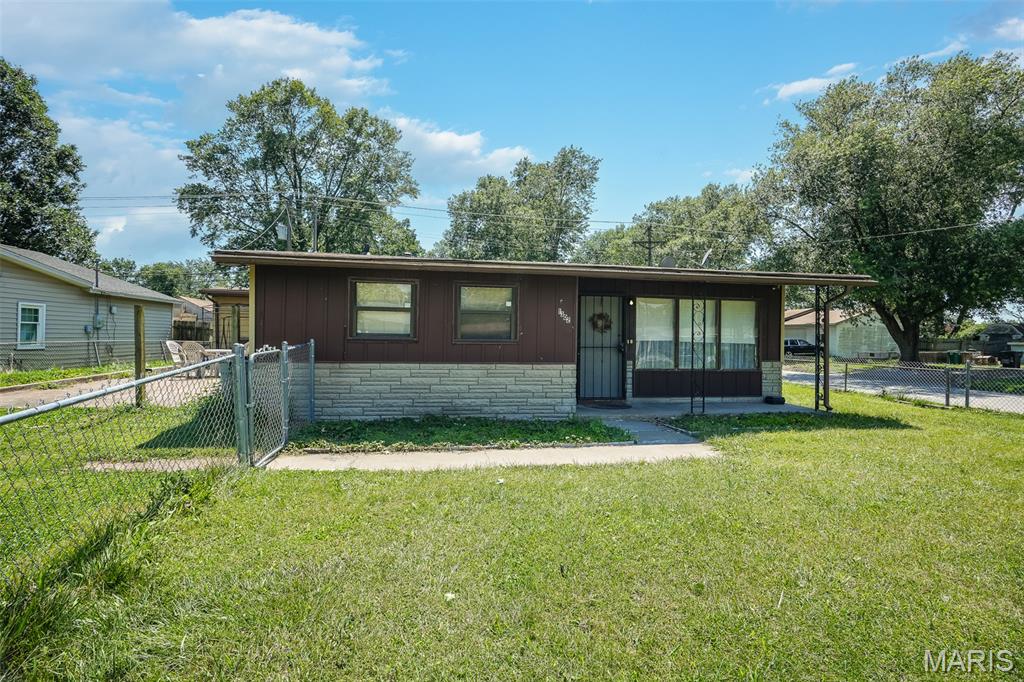 Investor opportunity! This 3-bedroom, 1-bath home offers plenty of potential for your next renovation project, rental property, or value-add investment. Situated on a desirable corner lot, the property features a fully fenced yard with ample outdoor space. The home is being sold as-is, providing a great chance to customize and update to your vision. Conveniently located near local amenities, schools, and major roadways. Don't miss the opportunity to unlock the potential this property has to offer.

Buyer to independently verify all MLS information, including but not limited to square footage, room measurements, lot size, taxes, and school district.