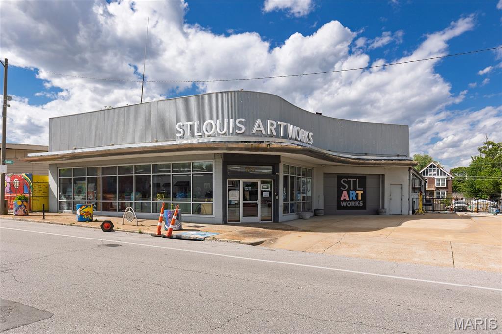 Prime 0.72-acre redevelopment opportunity in the heart of the vibrant Delmar Loop, including an additional 0.36-acre parcel at 5951 Delmar. Currently occupied by a single tenant, providing interim income and flexibility for adaptive reuse or future development. Exceptional location just one mile from Washington University in St. Louis, with strong demand drivers for multifamily, hotel, senior living, or mixed-use projects. Highly visible site on Delmar Blvd. near Skinker Blvd., offering outstanding exposure and accessibility. Walkable to the Metrolink station and only 2.2 miles from I-64, ensuring excellent connectivity. Surrounded by a dynamic mix of entertainment, dining, boutique retail, and nightlife, and adjacent to Forest Park and the Central West End. Strong area demographics with an average household income of $106,256 and average home values of $398,827 within a one-mile radius. Conveniently located 2.5 miles from Barnes-Jewish Hospital (BJC) and five miles from Saint Louis University Hospital, as well as under three miles from Downtown Clayton’s thriving business district. Rare infill opportunity in a high barrier-to-entry market with limited land availability—ideal for investors and developers seeking a premier location in one of St. Louis’ most sought-after corridors.