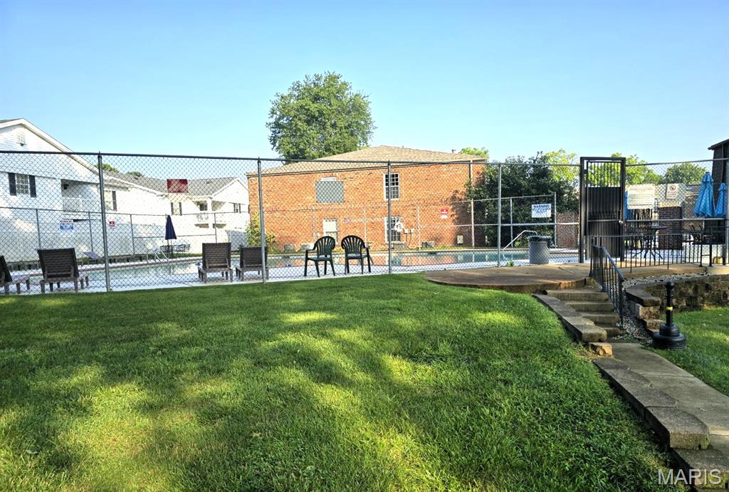Chateau De Ville Condo Sec - Residential