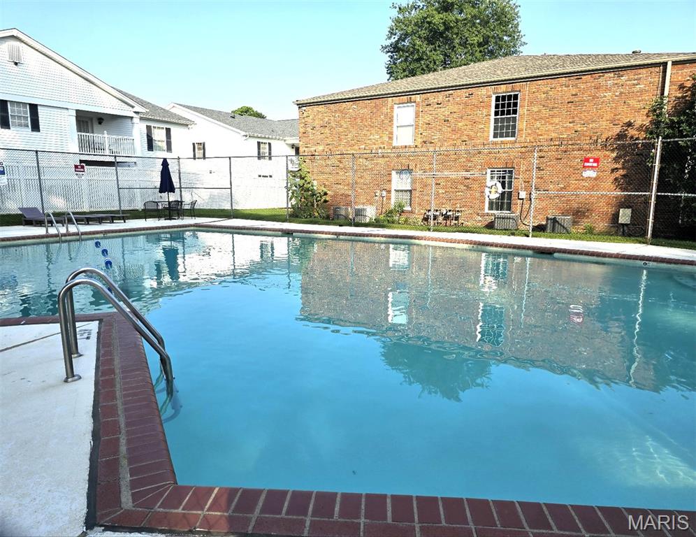 Chateau De Ville Condo Sec - Residential