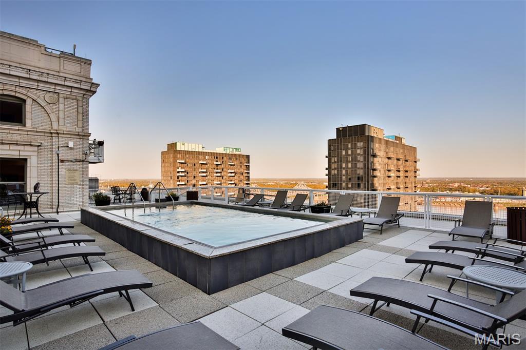 Marquette Bldg 2nd Residential - Residential