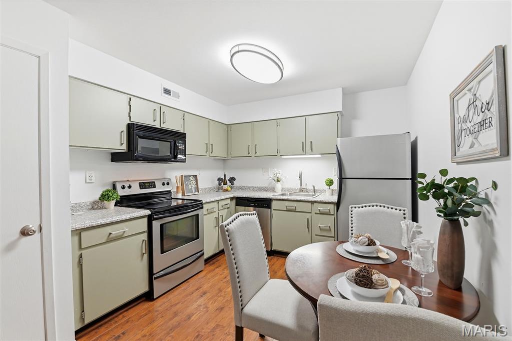 Fern Ridge Condo 4 - Residential