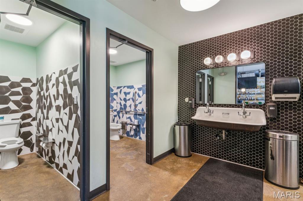 Shaw Add - Commercial Lease