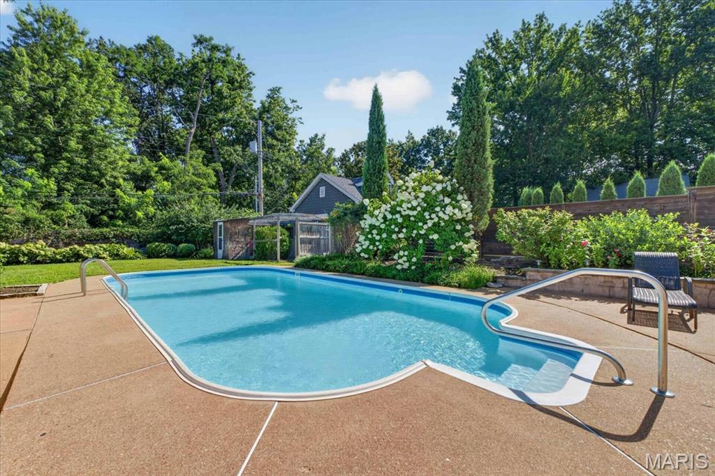 Martha McKnight Estate - Residential