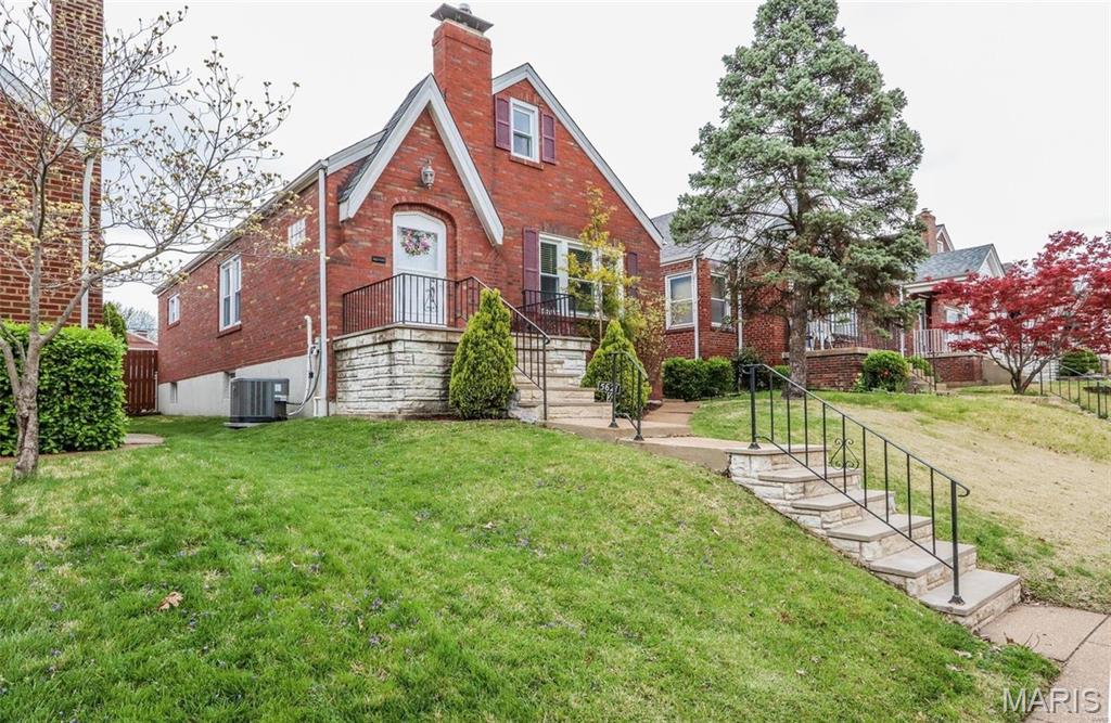 Welcome to this beautifully appointed lease opportunity located in the highly desirable, historic heart of Northampton. Offering approximately 2,500 square feet of versatile, light-filled living space, this residence perfectly blends classic architectural character with the modern conveniences you desire. The main living level has a nicely finished kitchen, living room, 2 bds and a full bath. The living space in the home extends downstairs into a partially finished basement, which serves as a bedroom, and/or additional living space—complete with a full bathroom. Outdoor enthusiasts will fall in love with the exterior amenities. The property boasts a great backyard featuring a fantastic patio space that is ready for your morning coffee, weekend barbecues, or evening relaxation. Additionally, the home includes a coveted single-car garage, providing secure parking and excellent extra storage.