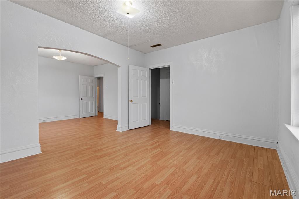Grand Meramec Park Add - Commercial Sale