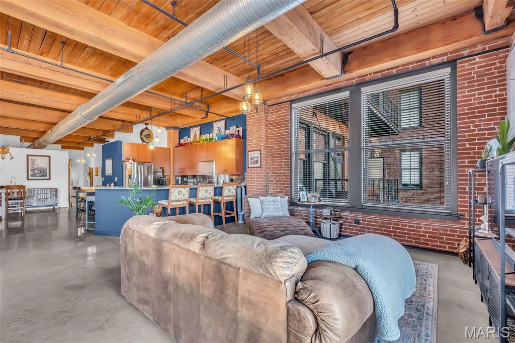 Dorsa Lofts Condo - Residential