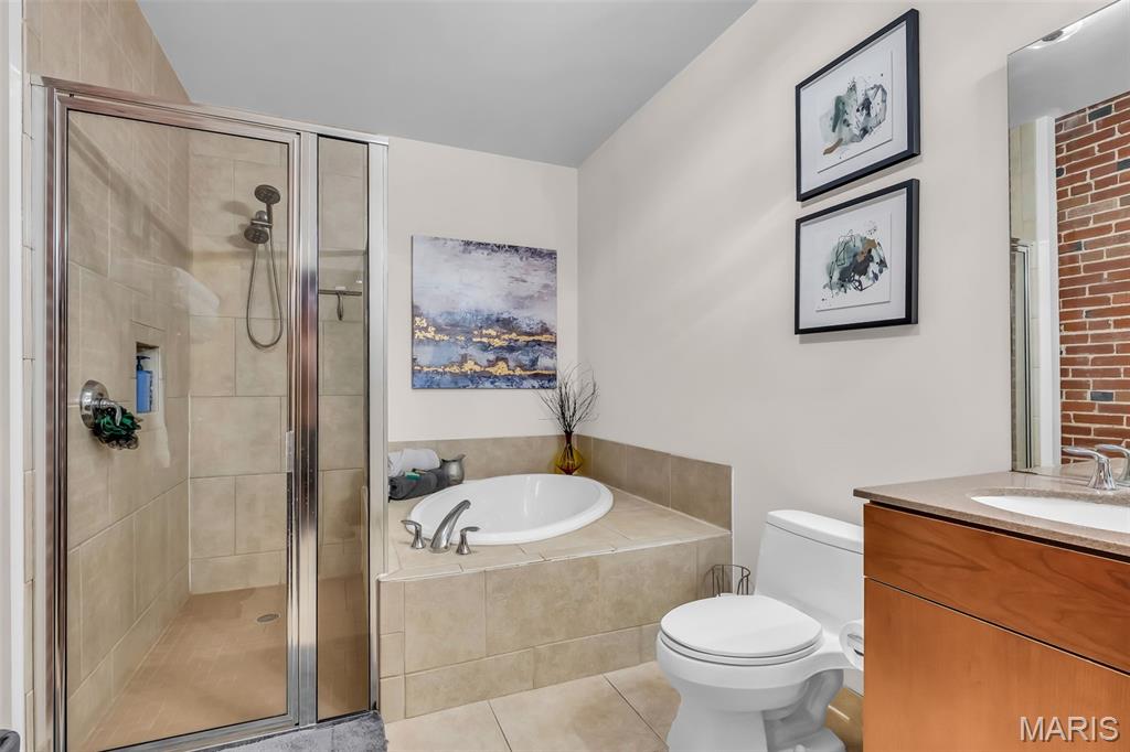 Dorsa Lofts Condo - Residential