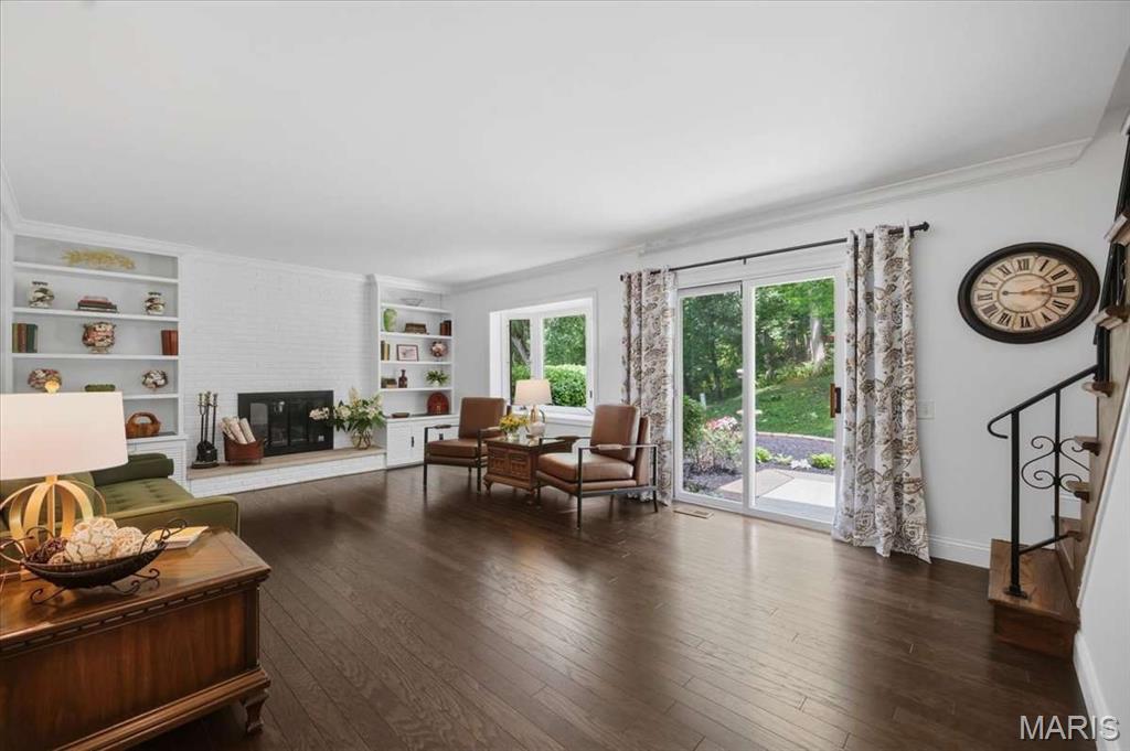 Royal Acres - Residential