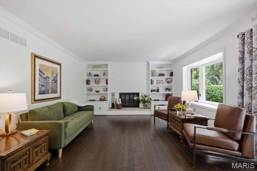 Royal Acres - Residential