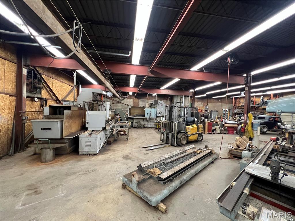 Shields Sub Of Lt 9-Sutton Tr - Commercial Sale