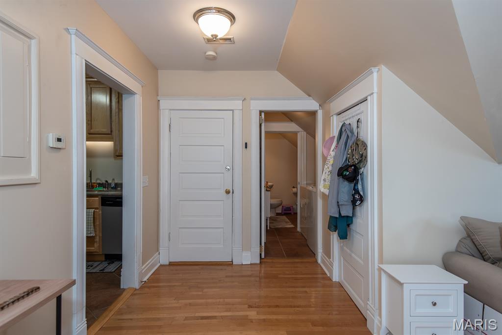 Roch Condo - Residential