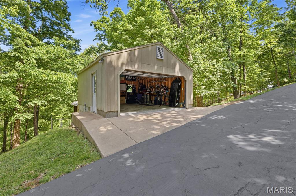 Thunder Mountain One - Residential