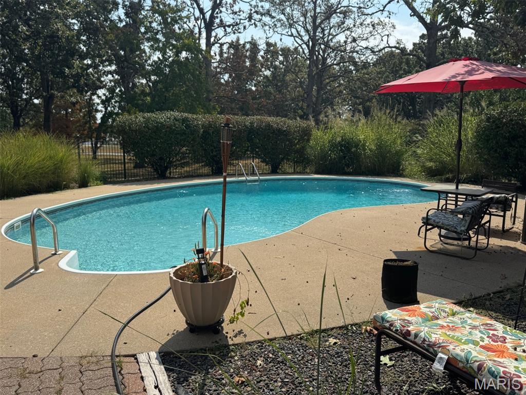 Whispering Oaks - Residential