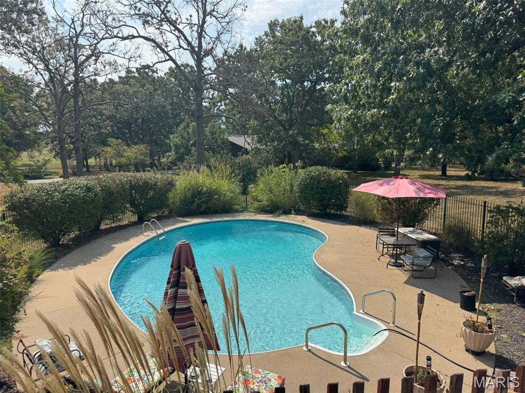 Whispering Oaks - Residential