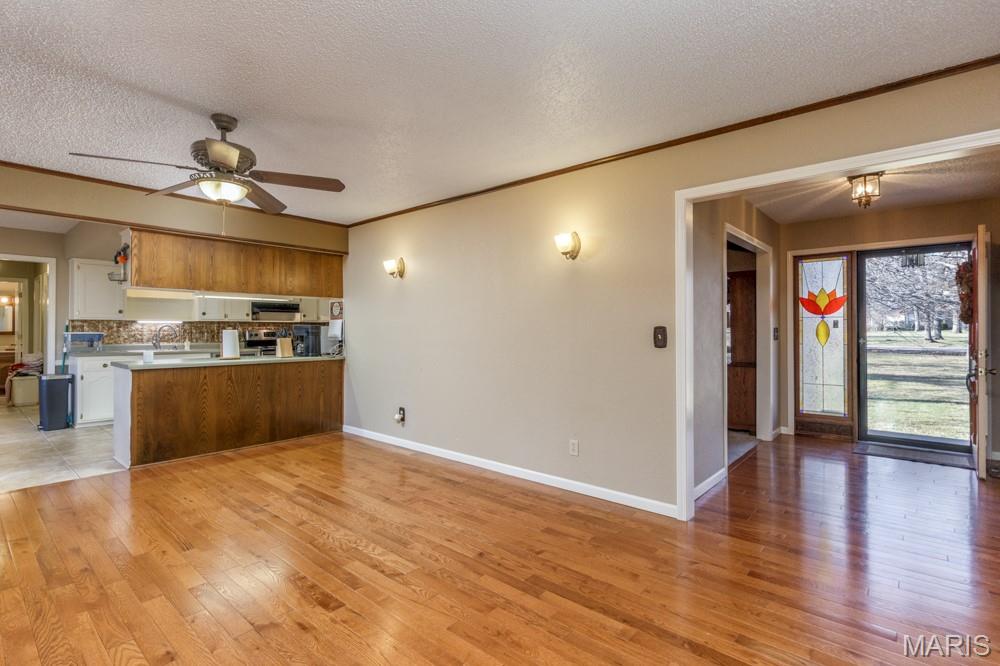Whispering Oaks - Residential