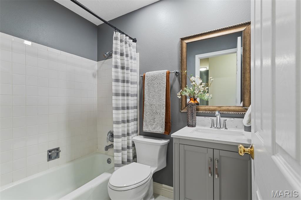 Country Lane Woods First Add - Residential