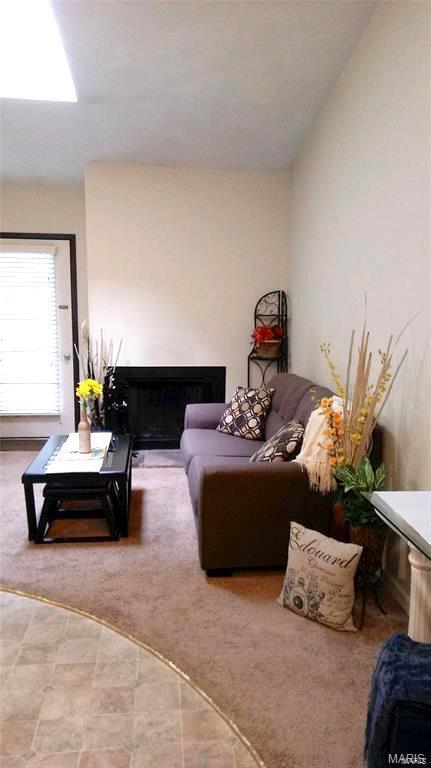 CHATEAU WOODS - Residential Lease