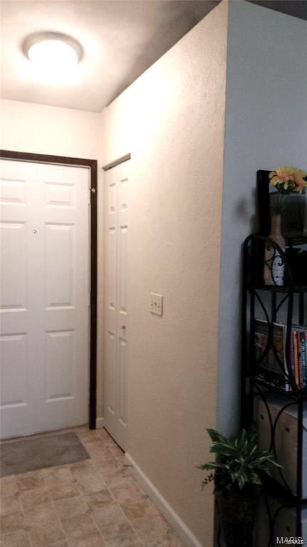 CHATEAU WOODS - Residential Lease