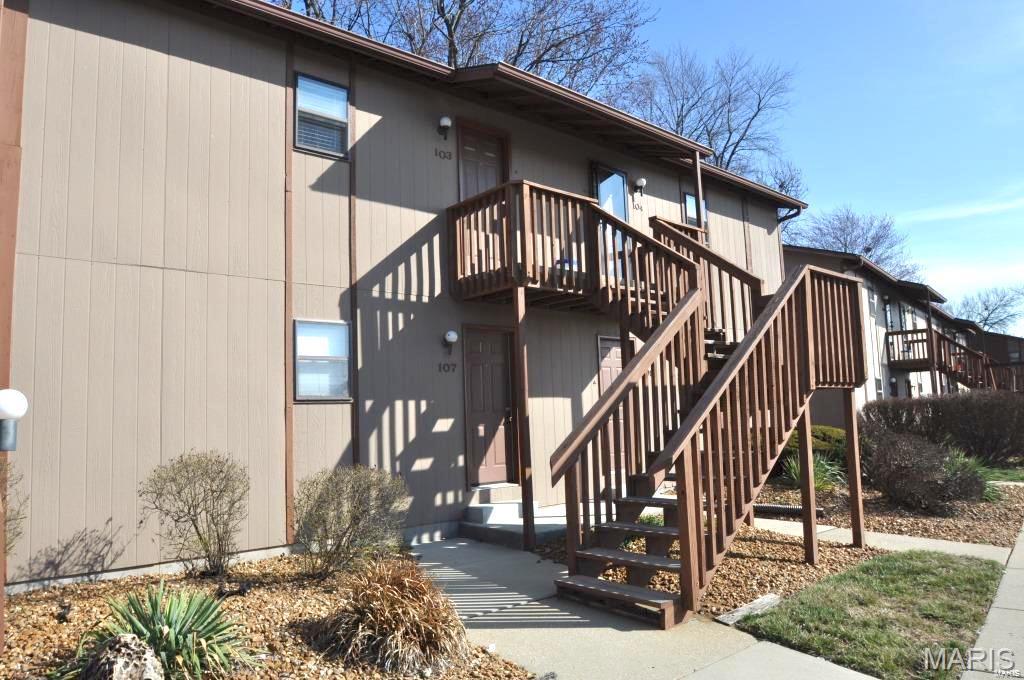 CHATEAU WOODS - Residential Lease