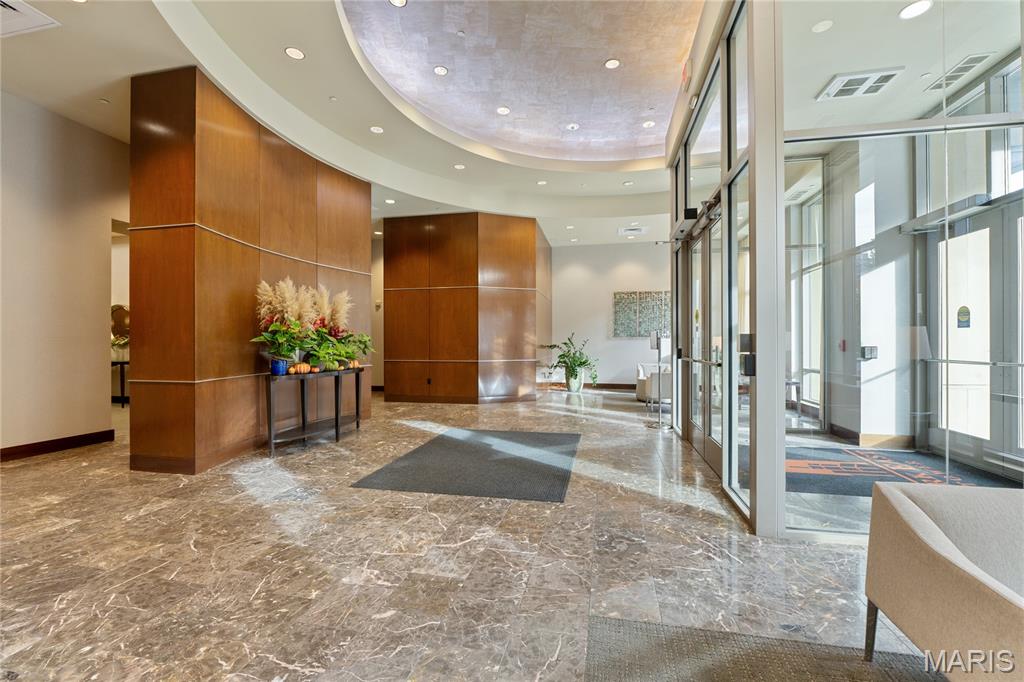 Park East Tower - Residential Lease