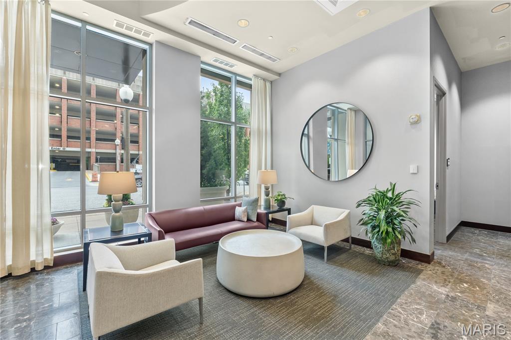 Park East Tower - Residential Lease