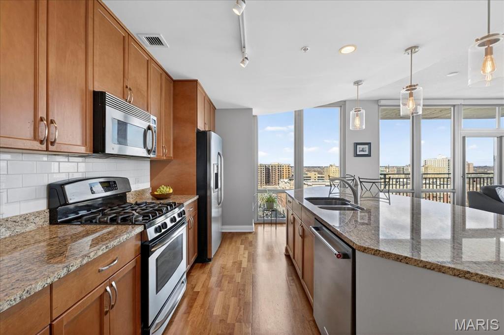 Park East Tower - Residential Lease