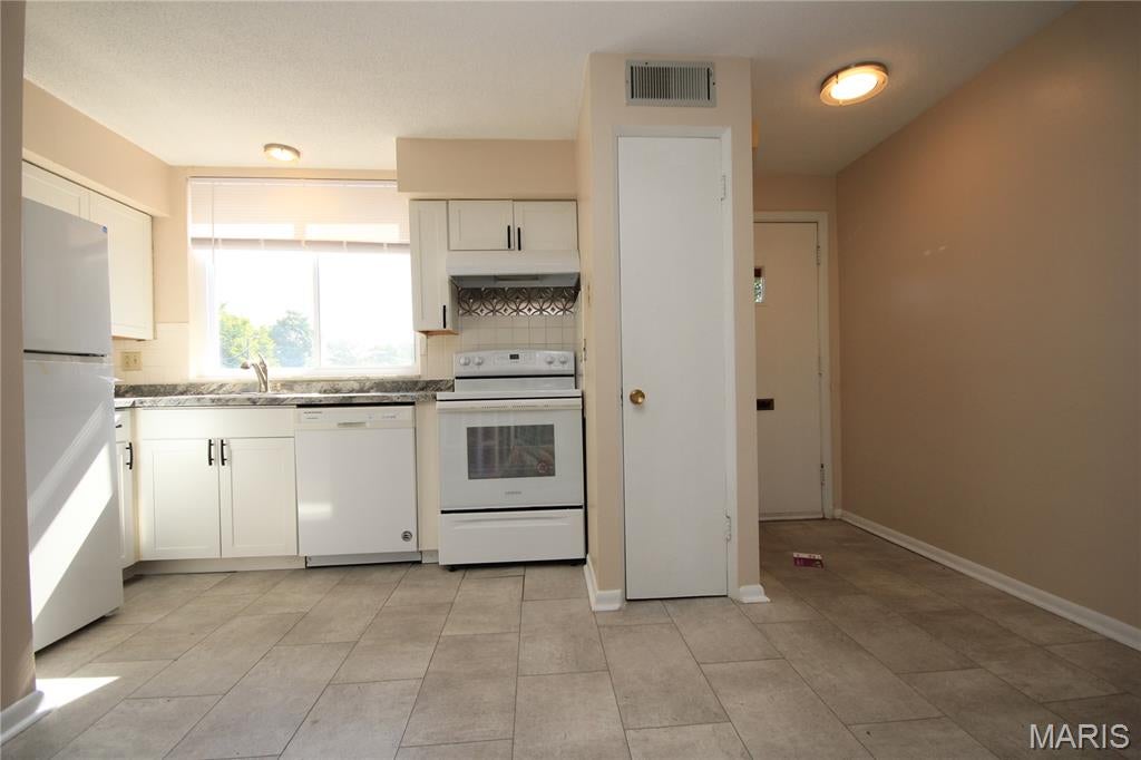 Tower Hill Condo Amd - Residential
