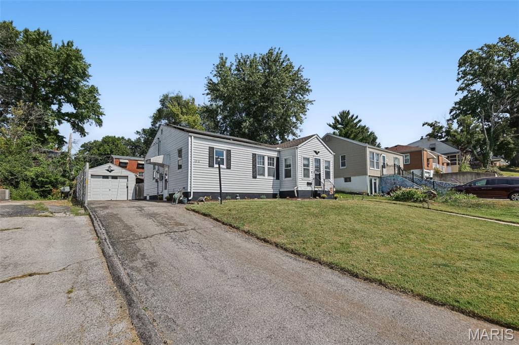 Pine Lawn Sub - Residential
