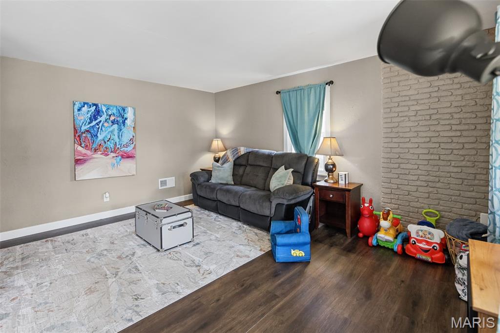 Pine Lawn Sub - Residential