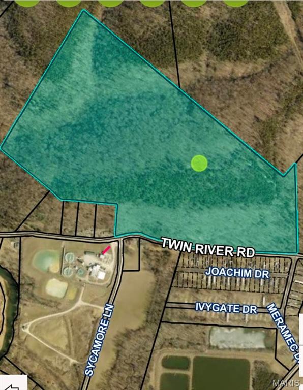 Large 60.5 acre tract of land with 1460 feet of paved county road frontage in great location!  Ideal for a builder looking to build custom homes with a view or for the outdoor enthusiast looking for a place to build a single-family home with a hunter's paradise attached. This property is located on the outskirts of Eureka meaning it offers conveniences such as dining, shopping & entertainment but also privacy & ultra-low taxes. 
The road is already cut in to the level acreage at the top of the hill. The land features 2 caves, a natural spring and a wet weather creek bottom. There is plenty of mature timber and wildlife here.
