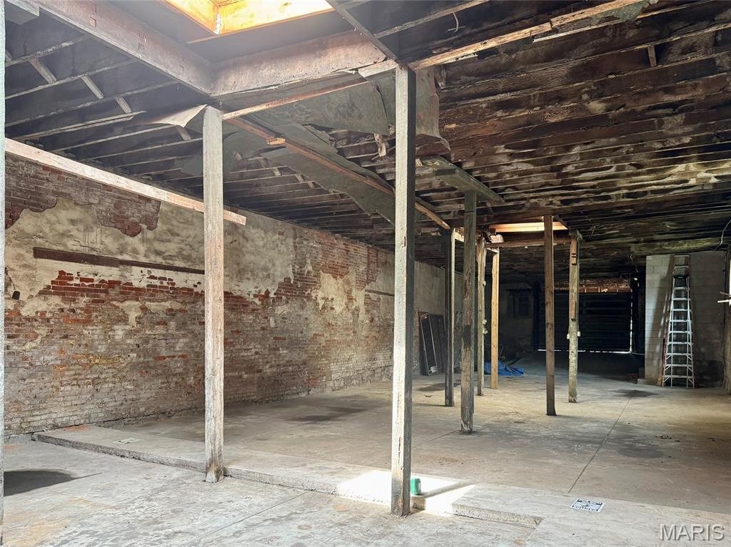 Ryans West Add - Commercial Sale