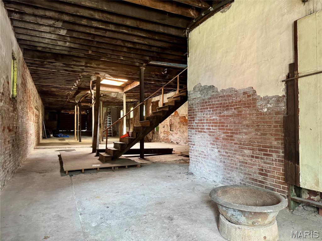 Ryans West Add - Commercial Sale