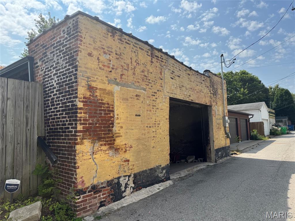 Ryans West Add - Commercial Sale
