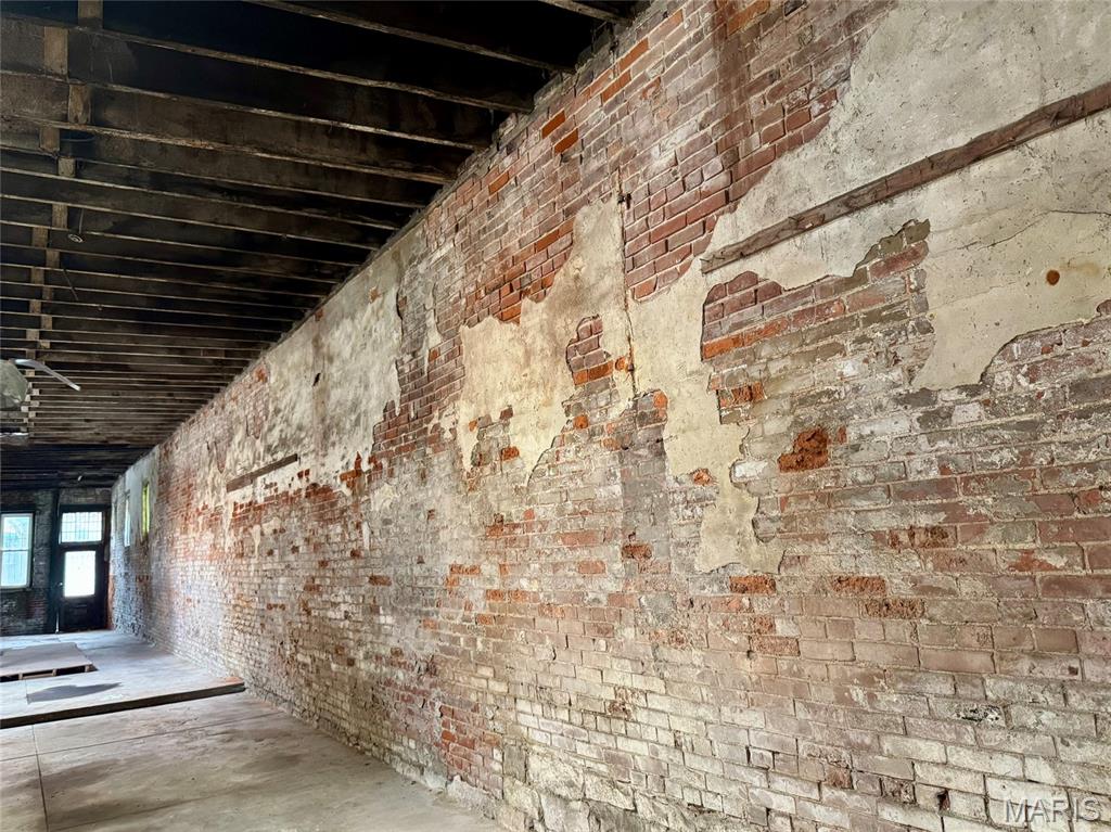 Ryans West Add - Commercial Sale