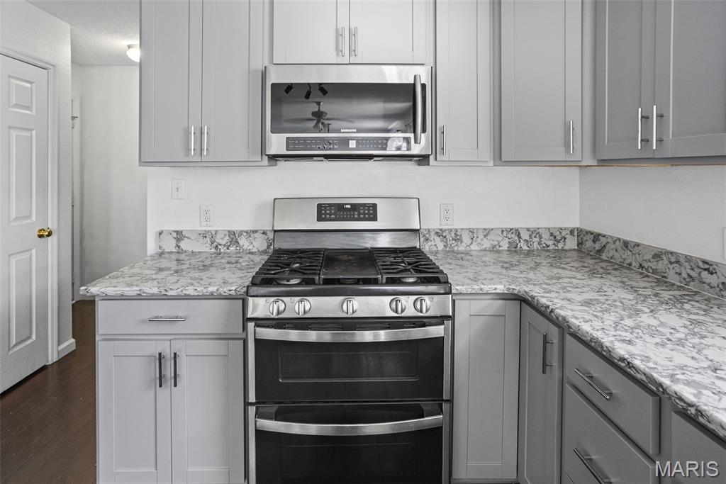 At Lincoln Farm 2nd Add - Residential