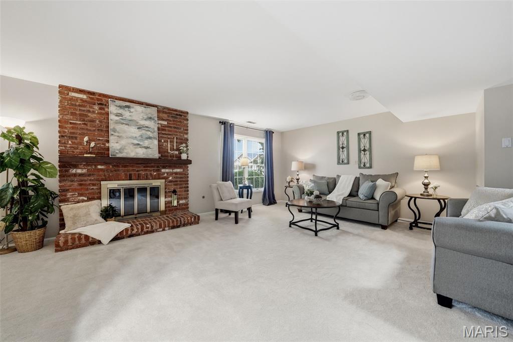 Townhomes Of Village Green - Residential