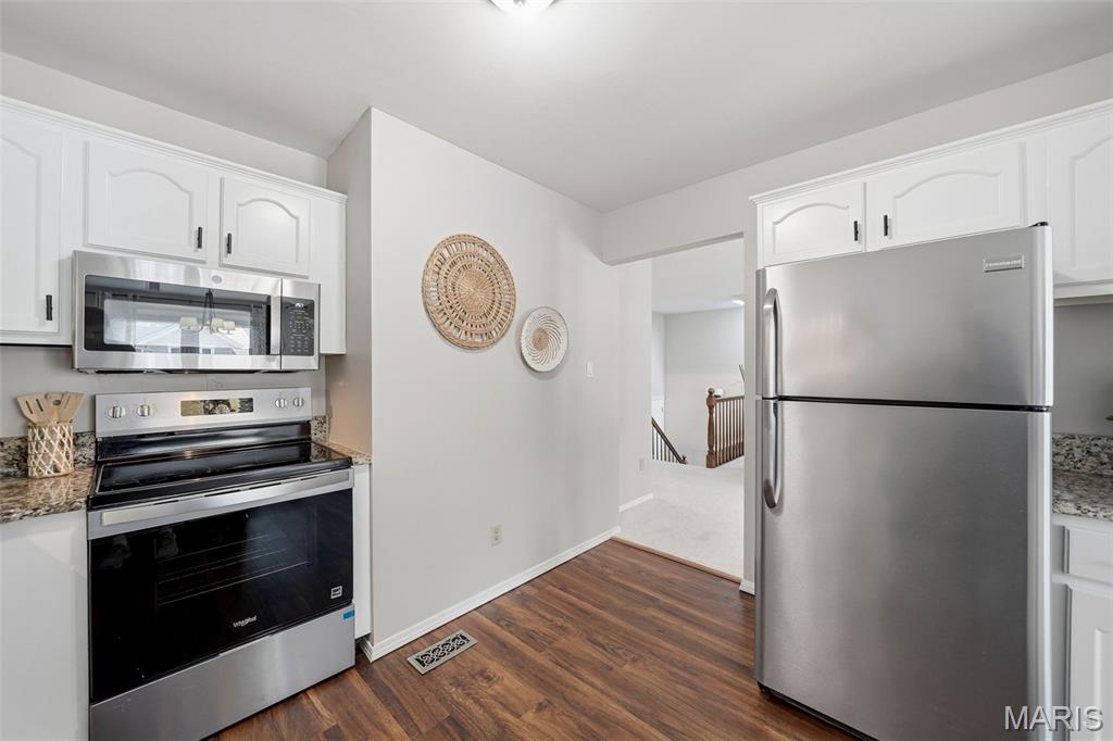 Townhomes Of Village Green - Residential