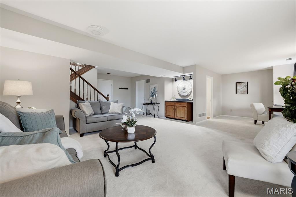 Townhomes Of Village Green - Residential