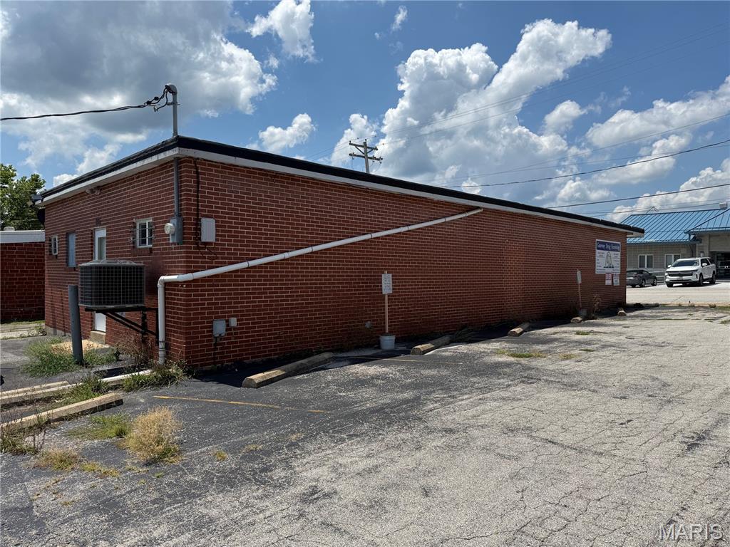 O T Of Union - Commercial Sale