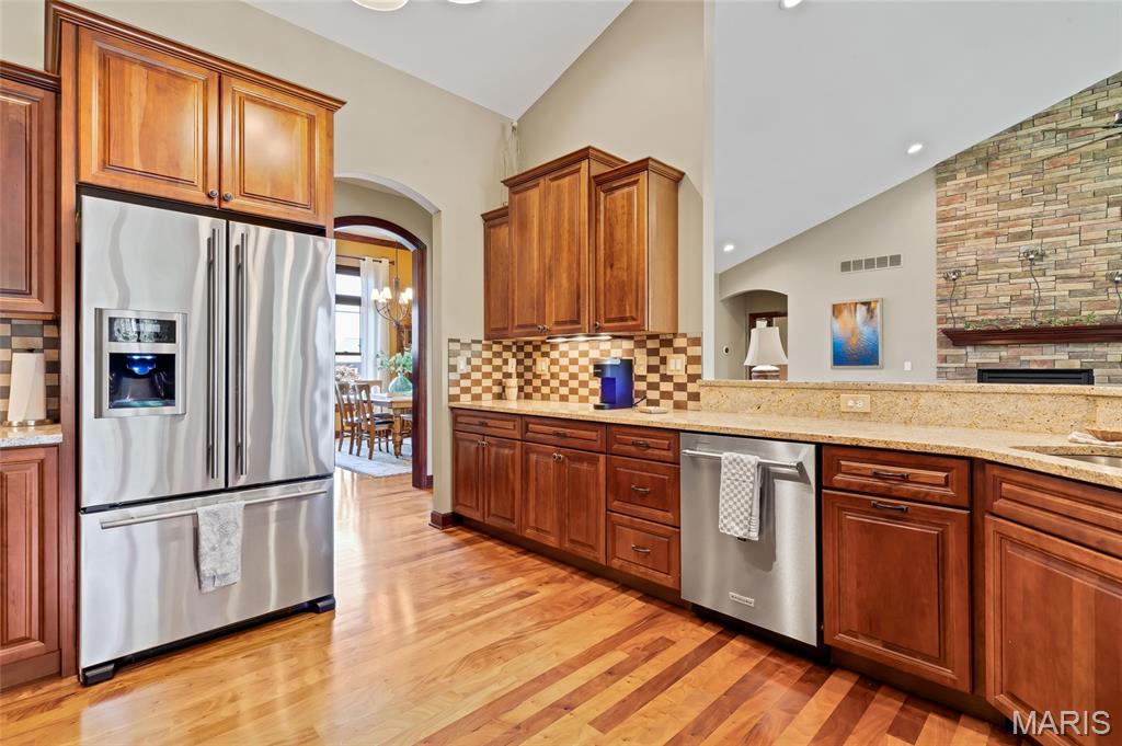 Stone Cliff Manor - Residential