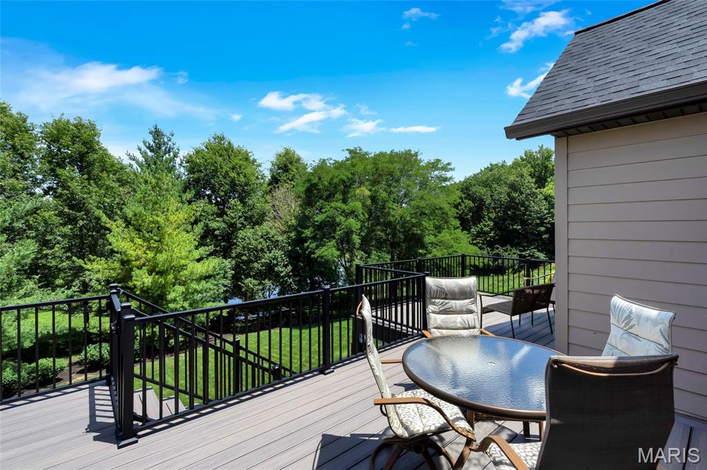 Stone Cliff Manor - Residential
