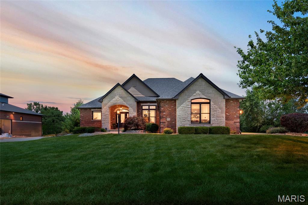 Stone Cliff Manor - Residential