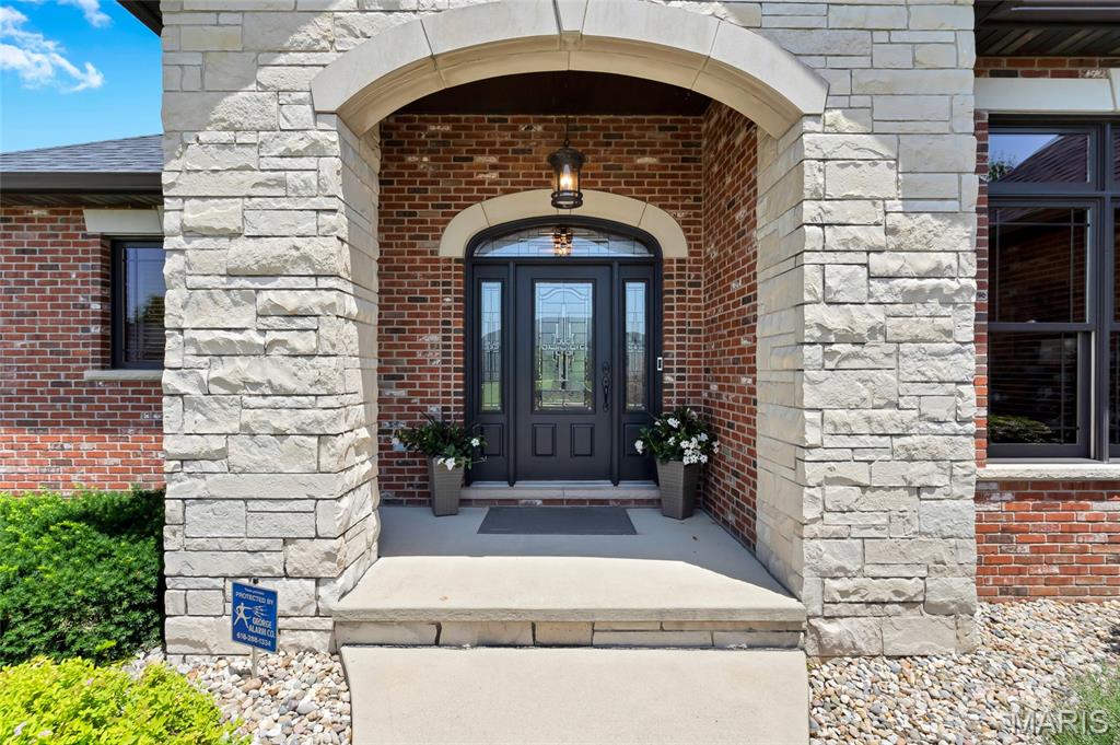 Stone Cliff Manor - Residential