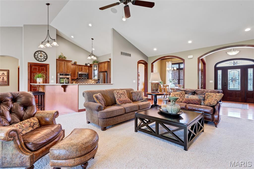 Stone Cliff Manor - Residential
