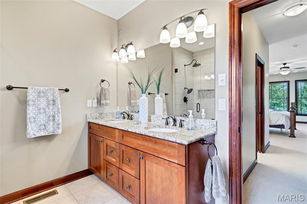 Stone Cliff Manor - Residential