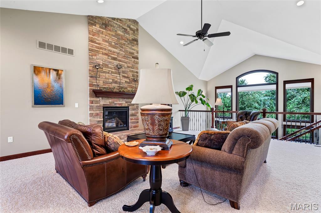 Stone Cliff Manor - Residential