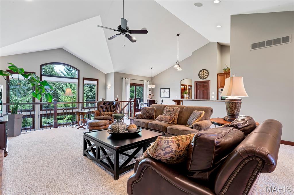Stone Cliff Manor - Residential